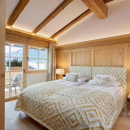 Relais & Chateaux Hotel Tennerhof-3